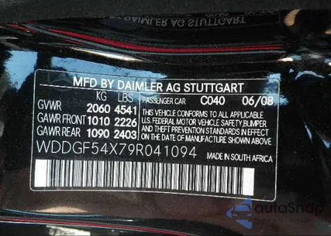 2009 Mercedes-Benz C300 z USA, uszkodzony, nr VIN WDDGF54X79R041094